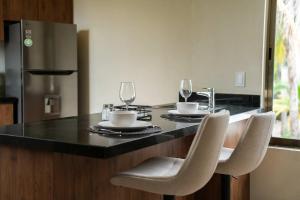 Casa Medusa- Sunny Escape Steps From The Sea