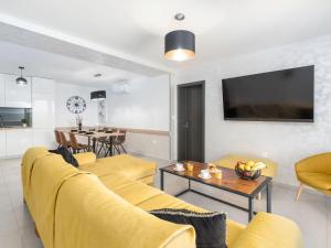 Holiday Home Villa Twins in Crikvenica- Kvarner Bucht by Interhome