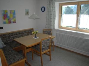 Apartment Große Wohnung in Silbertal mit Großem Garten by Interhome