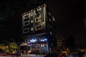 Super Townhouse Global Village Tech Park Near Kengeri Bus Terminal Metro Station