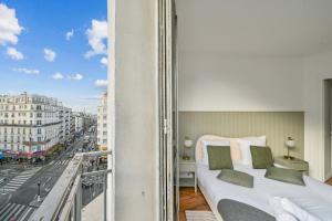 Close to Paris City Center I Eiffel Tower View