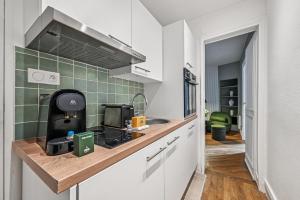 Close to Paris City Center I Eiffel Tower View