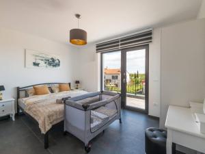 Holiday Home 4 SZ mit Bad en suite Pool und Sommerküche by Interhome