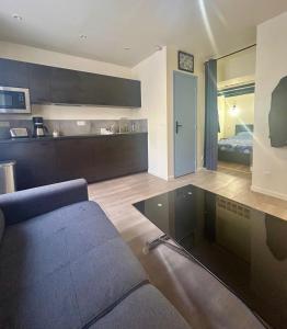 Cannes Suquet Studio