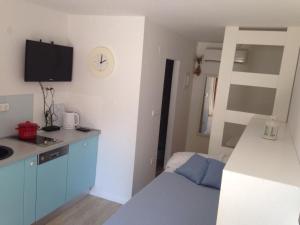 Apartment Studio mit Terrasse by Interhome