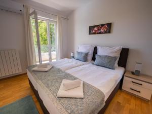 Holiday Home Villa Tonka by Interhome