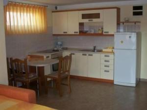 Apartment mit Blick auf das Wasser by Interhome