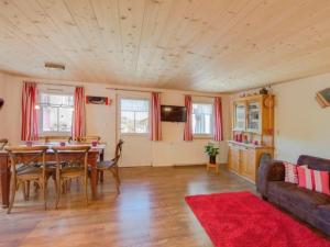 Apartment Bauernhof Fendrig - neue Wohnung by Interhome