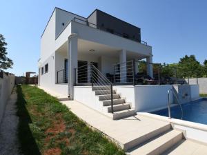 Holiday Home Ferienvilla Luxury Villa Tara mit beheiztem Pool by Interhome