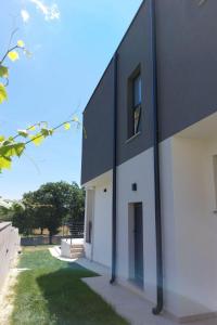 Holiday Home Ferienvilla Luxury Villa Tara mit beheiztem Pool by Interhome