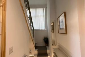 Family small group-WiFi-Parking-Garden-Sleeps 6