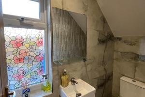 Family small group-WiFi-Parking-Garden-Sleeps 6