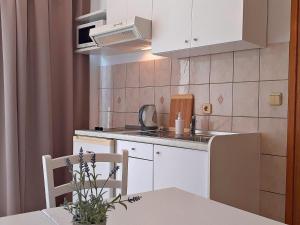 Apartment mit Balkon in Strandnähe by Interhome