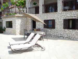 Apartment Apartment für zwei Erwachsene und zwei Kinder by Interhome