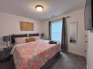 Ranch Home! Near UNCC, Medieval, Pavilion & Uptown