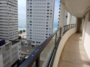 Ap no Guarujá 4 quartos