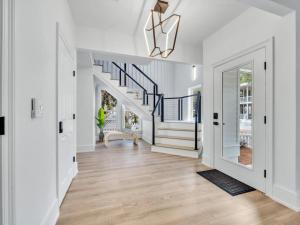 Sea-N-Double With Private Pool And Carriage House