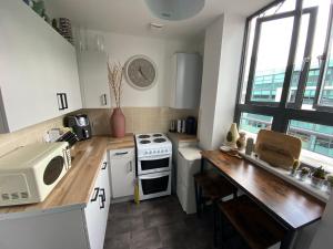 Beautiful modern room minutes from Holborn tube