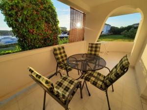 Apartment Gemütliche Erdgeschossferienwohnung mit Balkon by Interhome