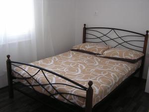 Apartment Zwei-Zimmer-Wohnung Radosav by Interhome