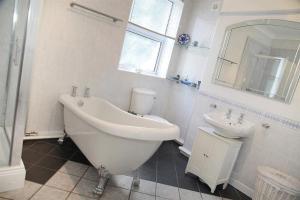 2 Bed in Mumbles oc-hh71