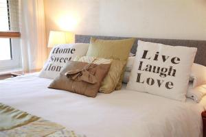 2 Bed in Mumbles oc-hh71