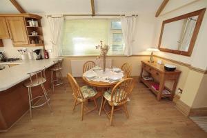 2 Bed in Mumbles oc-hh71