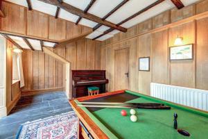 7 Bed in Kingsbridge oc-bc2187