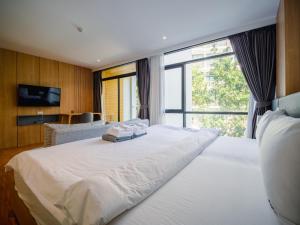 Wyndham Garden 1220 Modern Studio Next to Naithon