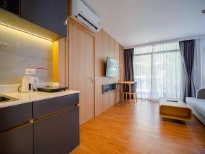Sea Heaven 1220 Modern Studio Next to Naithon