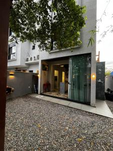 Balneário Camboriú - Praia do Estaleirinho perto Multiparque