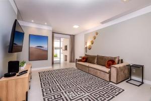 Apto c churrasq. 650m da praia - Ingleses CCI003