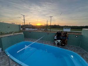 Casa com Piscina Pet Friendly em Itanhaém Até 10 Pessoas
