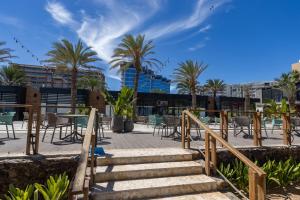 Luxurious & Modern Beachfront Condo at Pampatar