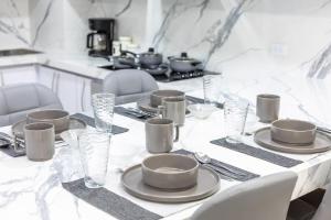 Luxurious & Modern Beachfront Condo at Pampatar