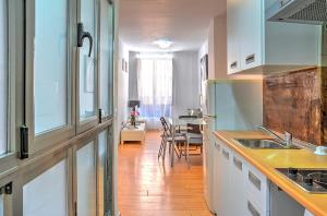Azafran Apartment