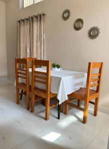 Cozy Comfort-1Bhk-your cozy escape away from home