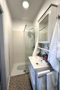 Holiday Home Villa Cotton House mit Schwimmbad by Interhome