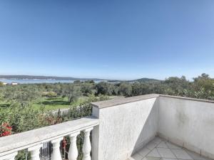 Apartment Apartment Rosa by Interhome