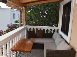 Apartment Zeljka mit Terrasse by Interhome