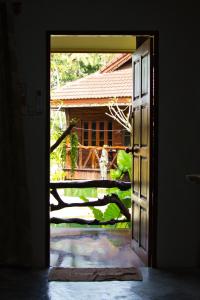 Lanta White Rock Resort