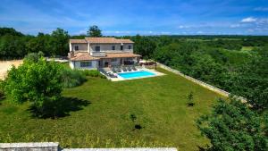 Rustic Villa Luna with pool in Sveti Lovrec