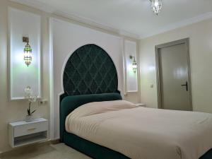 Majorelle green Spa Suite