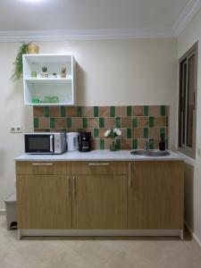 Majorelle green Spa Suite