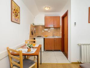 Apartment Ruhig gelegene Ferienwohnung 7 by Interhome