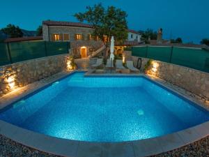 Holiday Home für 5 Personen und 1 Kind in Tribalj by Interhome