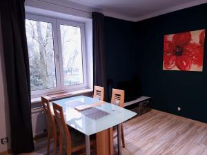 Vibrant Mokotow Apartment Warsaw by Noclegi Renters