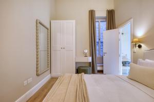 Traditional chic 2 bedroom apartment with Seaview LDEM1-5