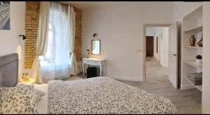 Happy Inn Lux apartment, self Check, parking, Tilto str