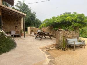 Maison de charme avec jardin et piscine